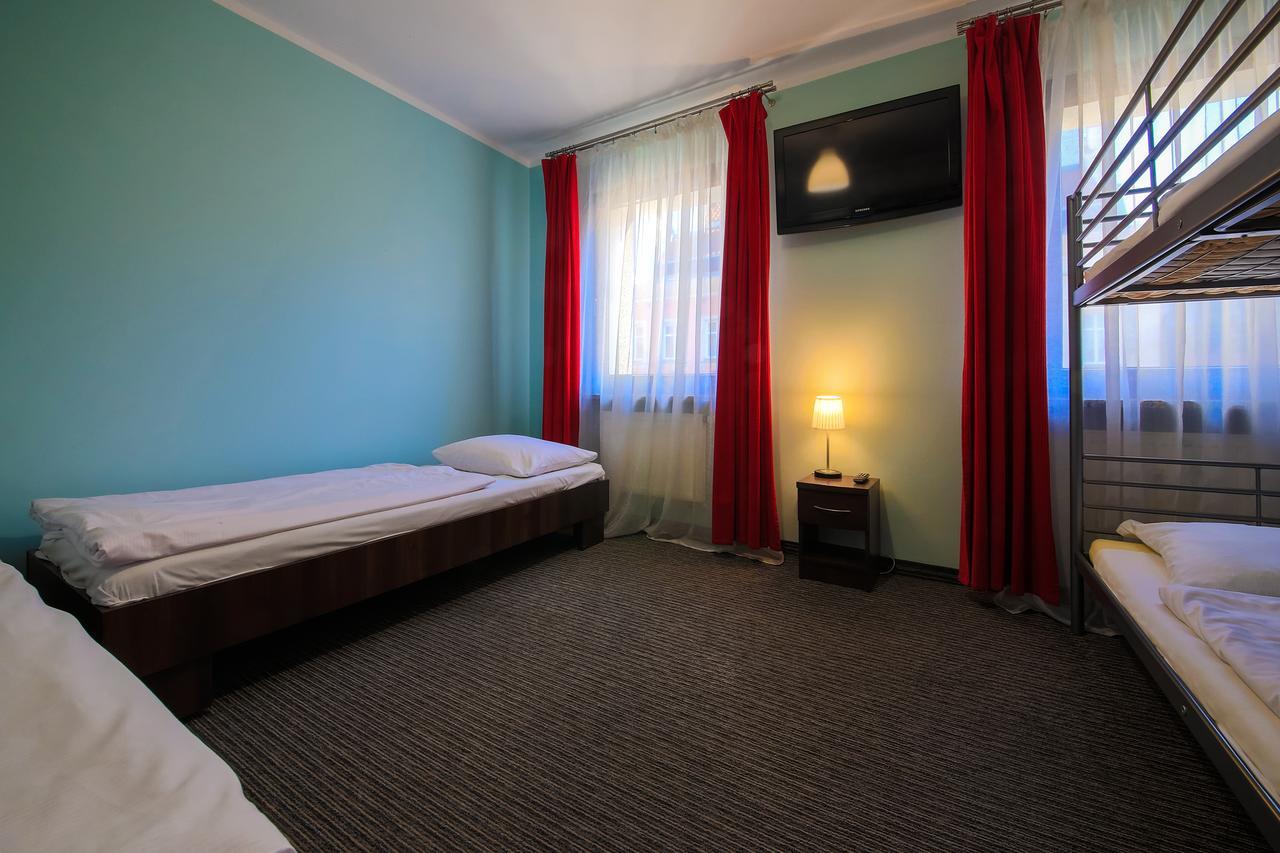 Glow Hostel Вроцлав Экстерьер фото