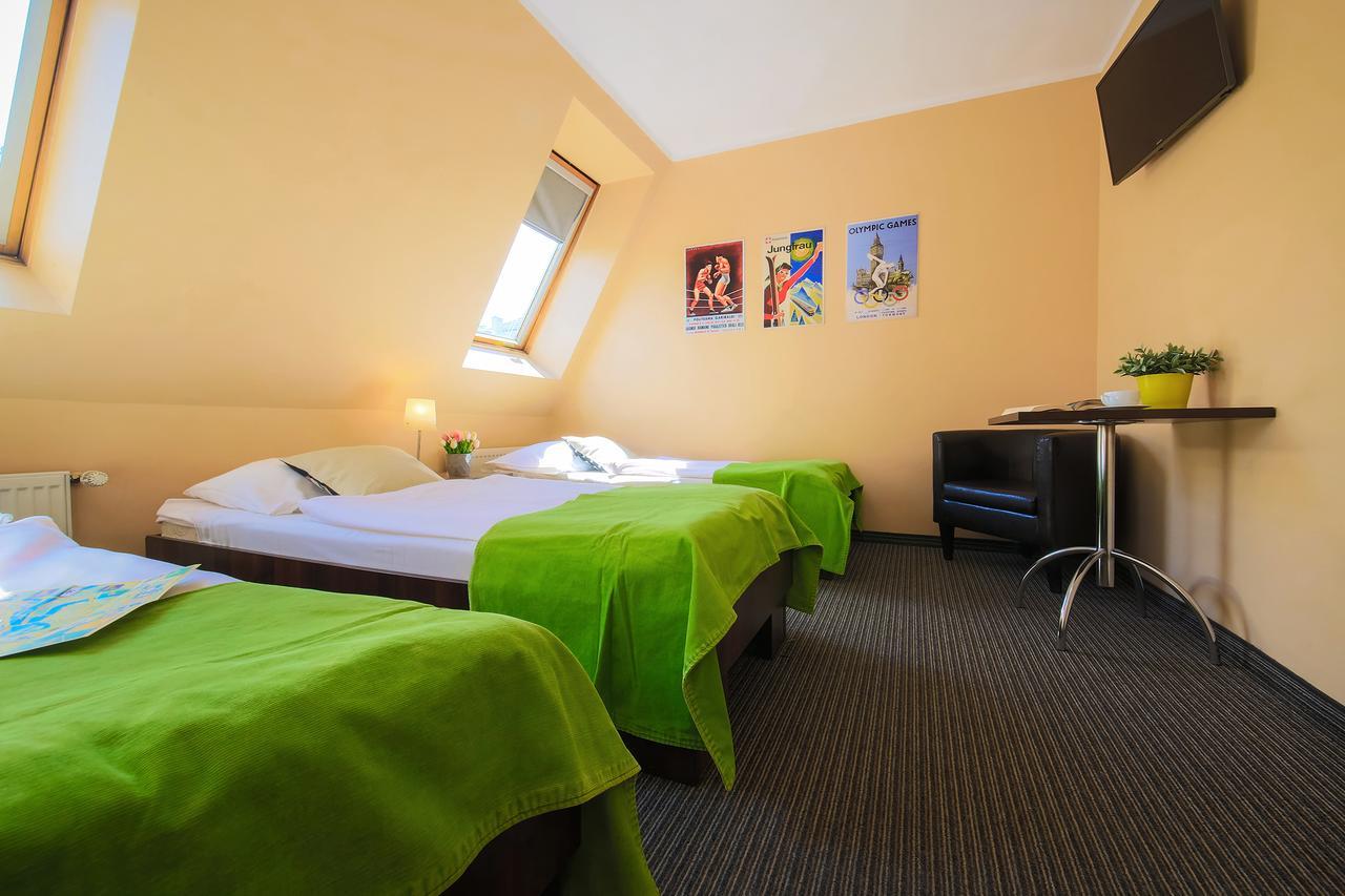 Glow Hostel Вроцлав Экстерьер фото
