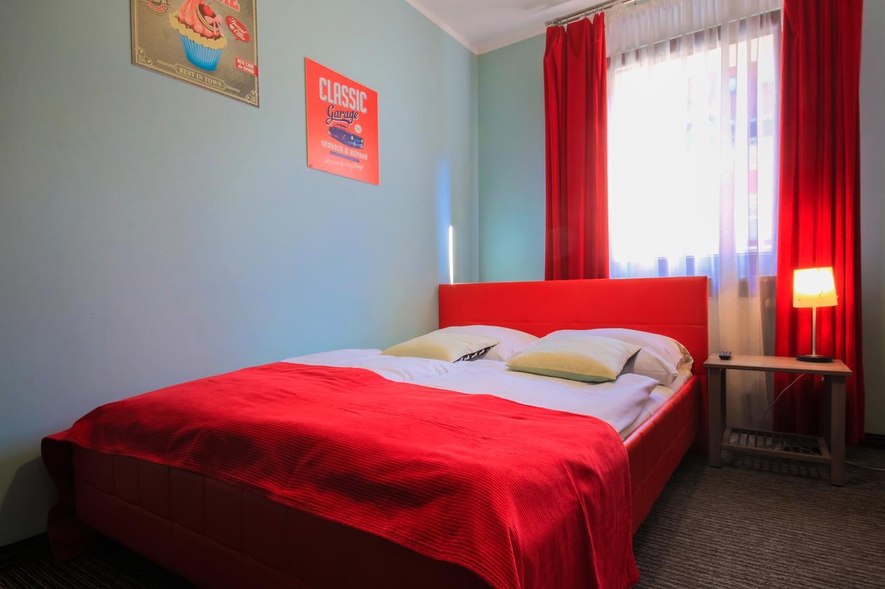 Glow Hostel Вроцлав Экстерьер фото