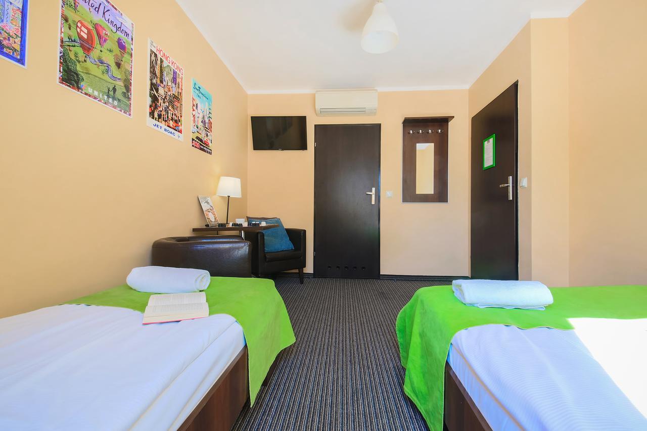 Glow Hostel Вроцлав Экстерьер фото