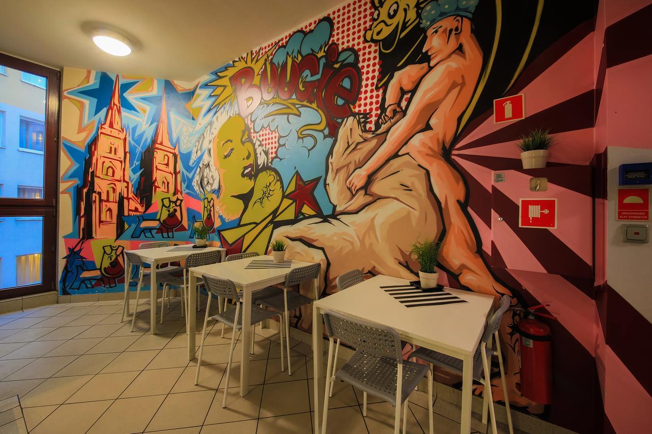Glow Hostel Вроцлав Экстерьер фото